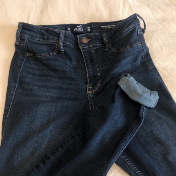 High-Rise Dark Wash Jegging - Picture 3 of 3